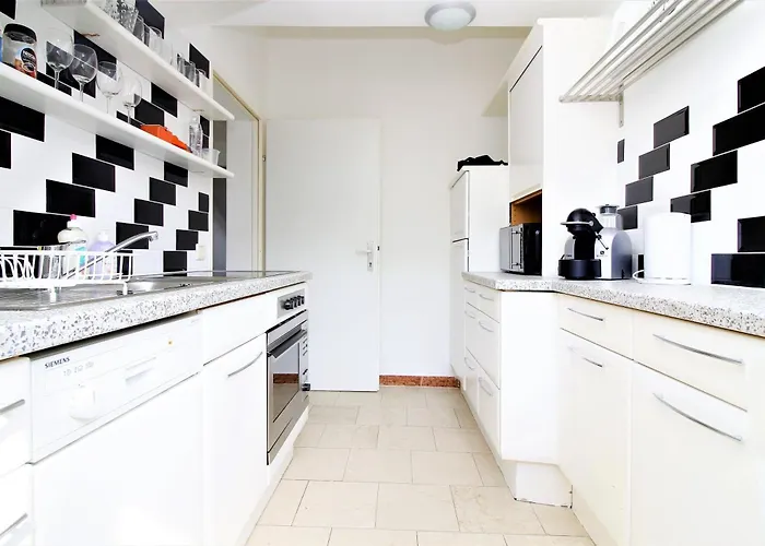 Light-filled 4-bedroom Attic Flat With Air Conditioning Wien