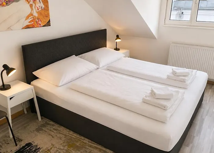 Apartment Light-filled 4-bedroom Attic Flat With Air Conditioning Wien